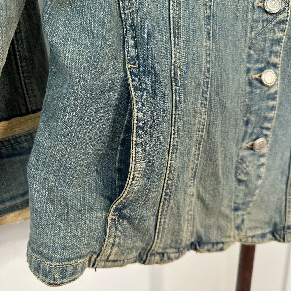 Live a Little 3/4 Sleeve Denim Jacket with Antiqued Lace Trim Size PM - Picture 4 of 6